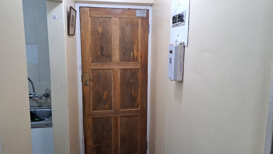 2 Bedroom Property for Sale in Grassy Park Western Cape